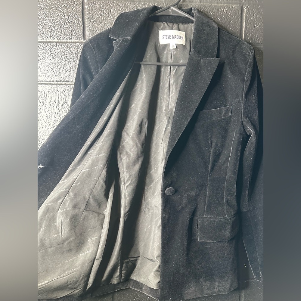 Steve Madden - Elegant Black Velvet Jacket - Picture 14 of 14